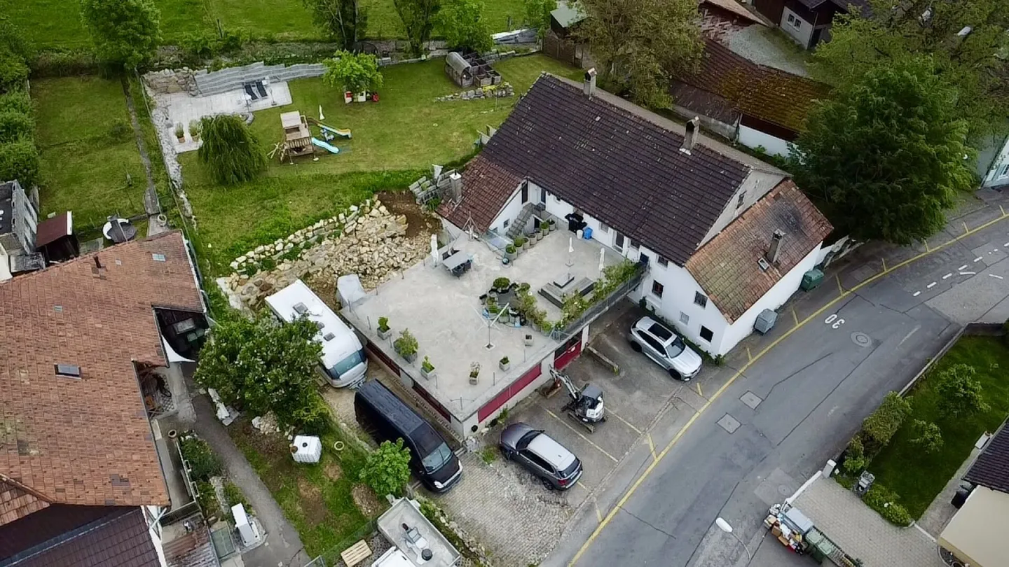 Casa bifamiliare soleggiata, laboratorio, giardino XXL e potenziale di espansione! - Foto 21 di 21