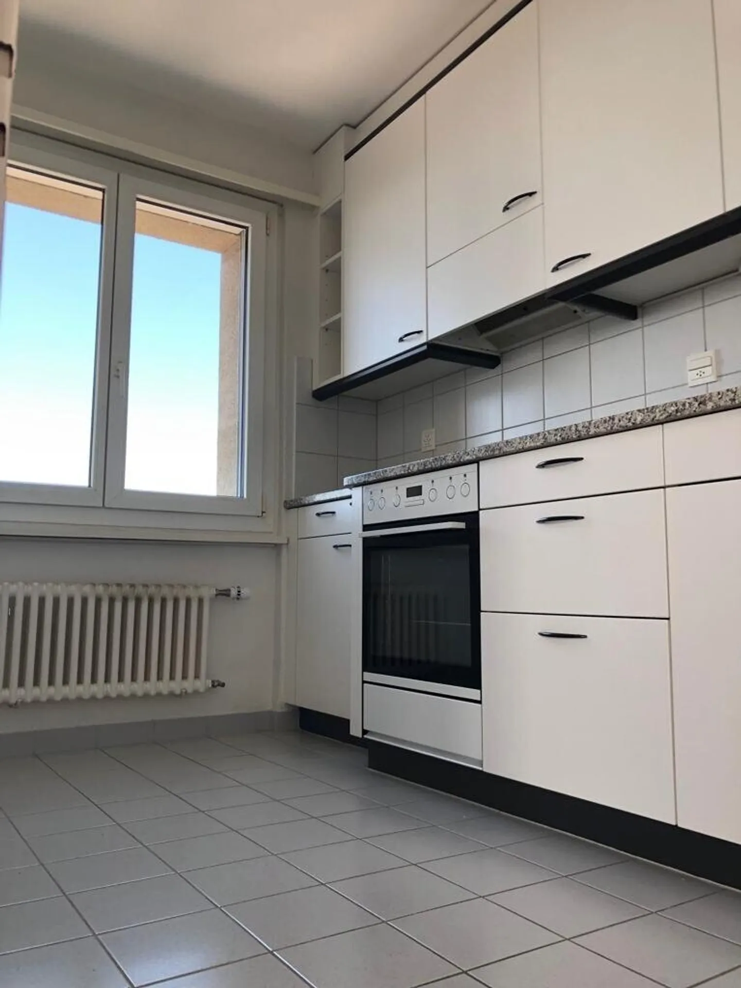 Appartamento con 5.5 stanze e vista sul lago di Neuchâtel - Foto 5 di 9
