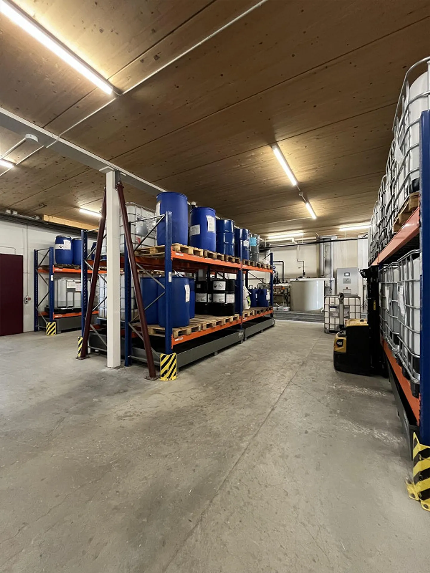 Modern industrial hall with versatile usage options in Brugg - Photo 2 of 9