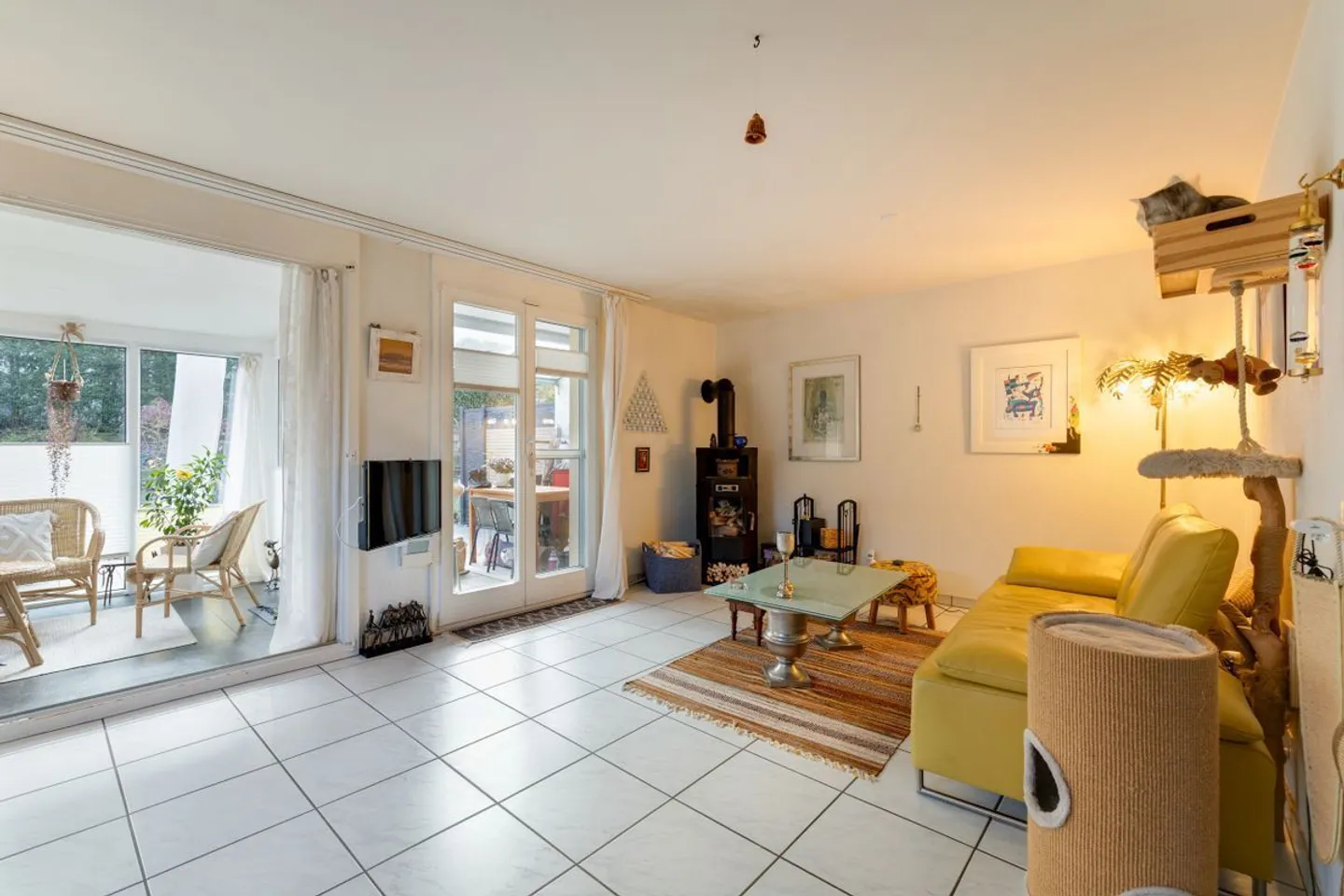 Charming Semi-Detached House - Photo 5 of 12