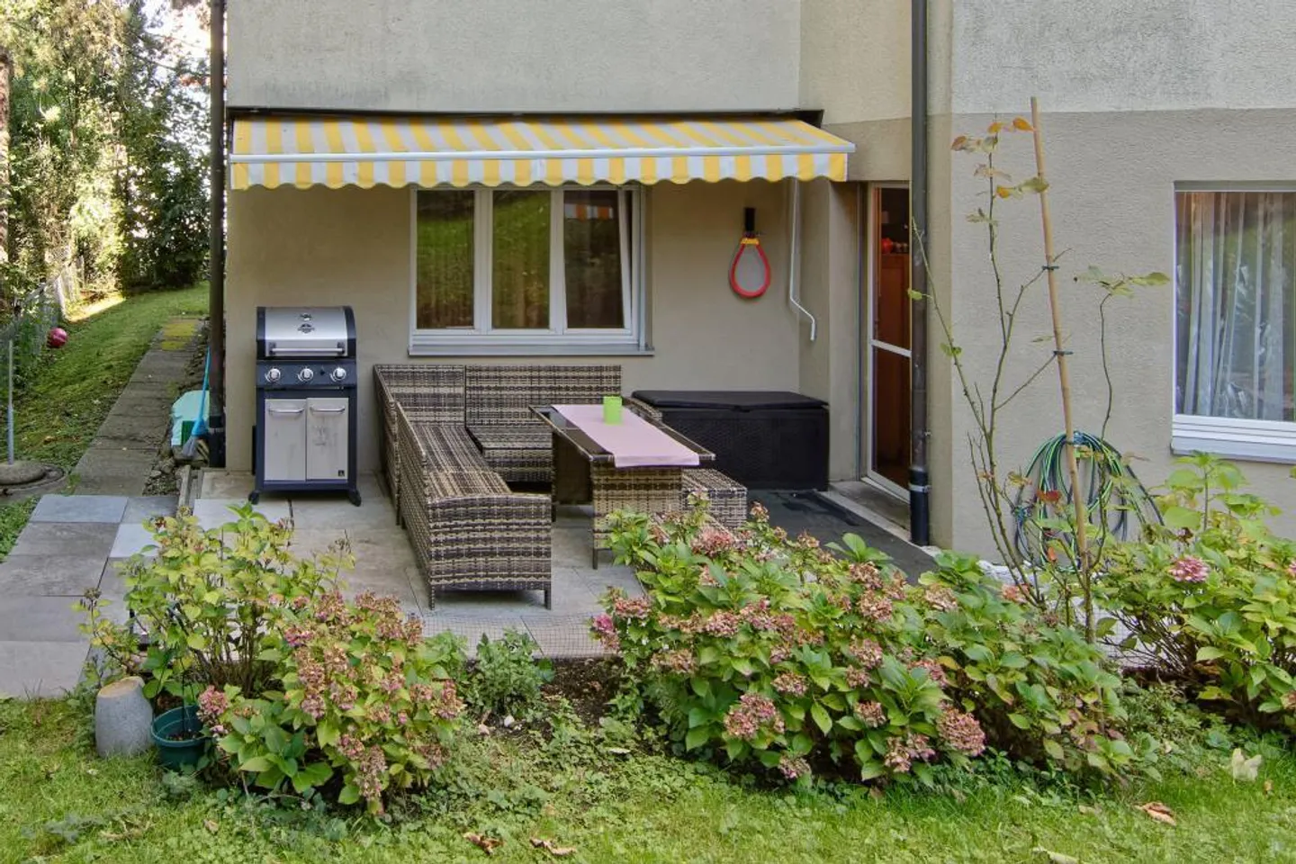 4.5 Room Apartment with Patio - Photo 3 of 7