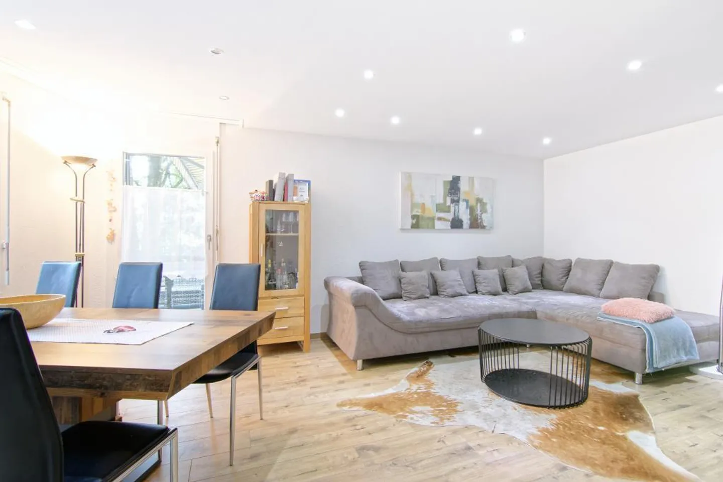 4.5 Room Apartment with Patio - Photo 5 of 7