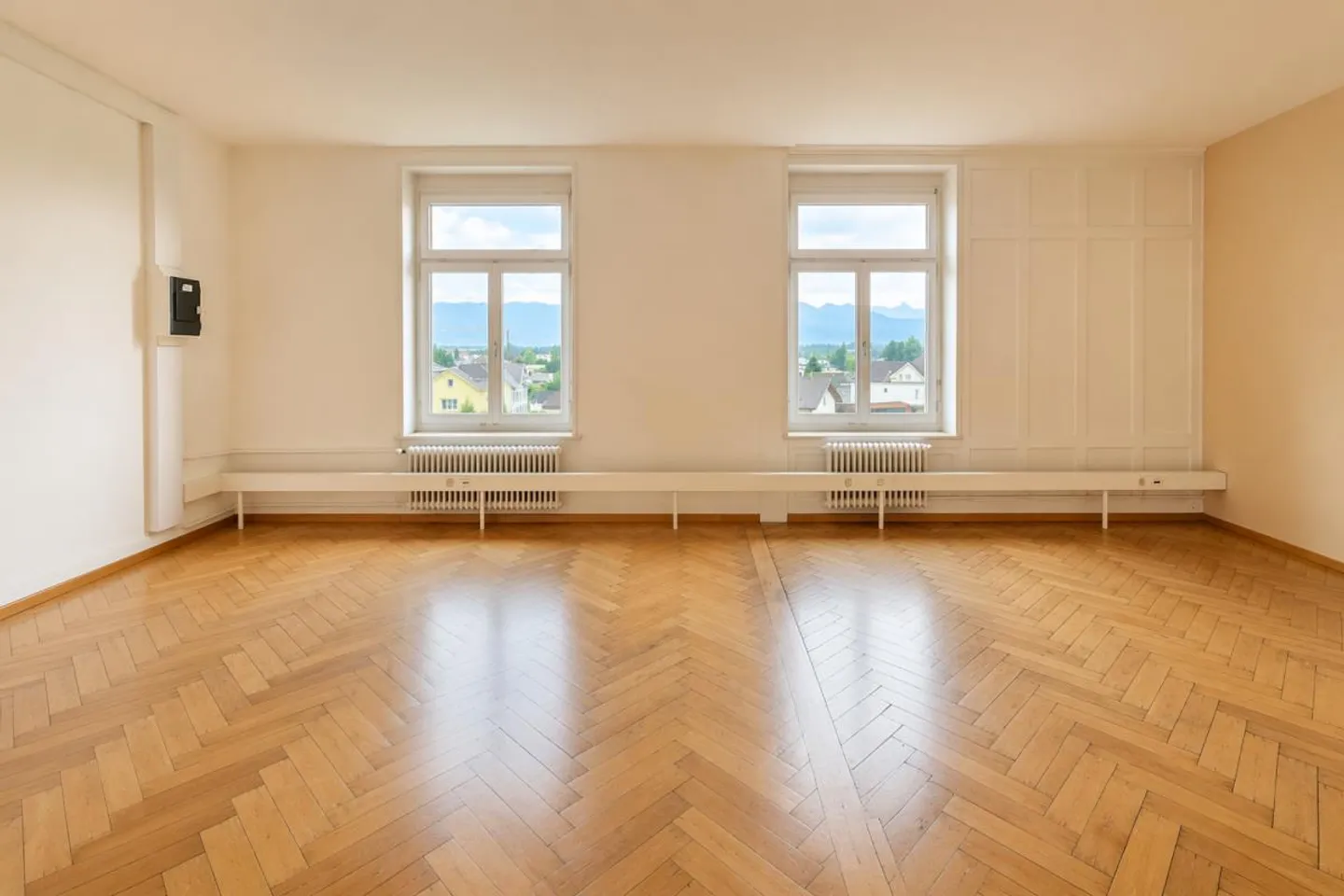Unique et Charmant - Le Bureau Parfait pour Votre Entreprise ! - Photo 2 sur 7