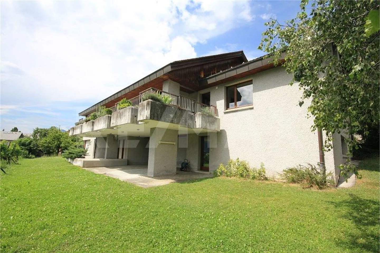 Living in the vineyards of Malans - Majestic single-family house for rent - Photo 12 of 13