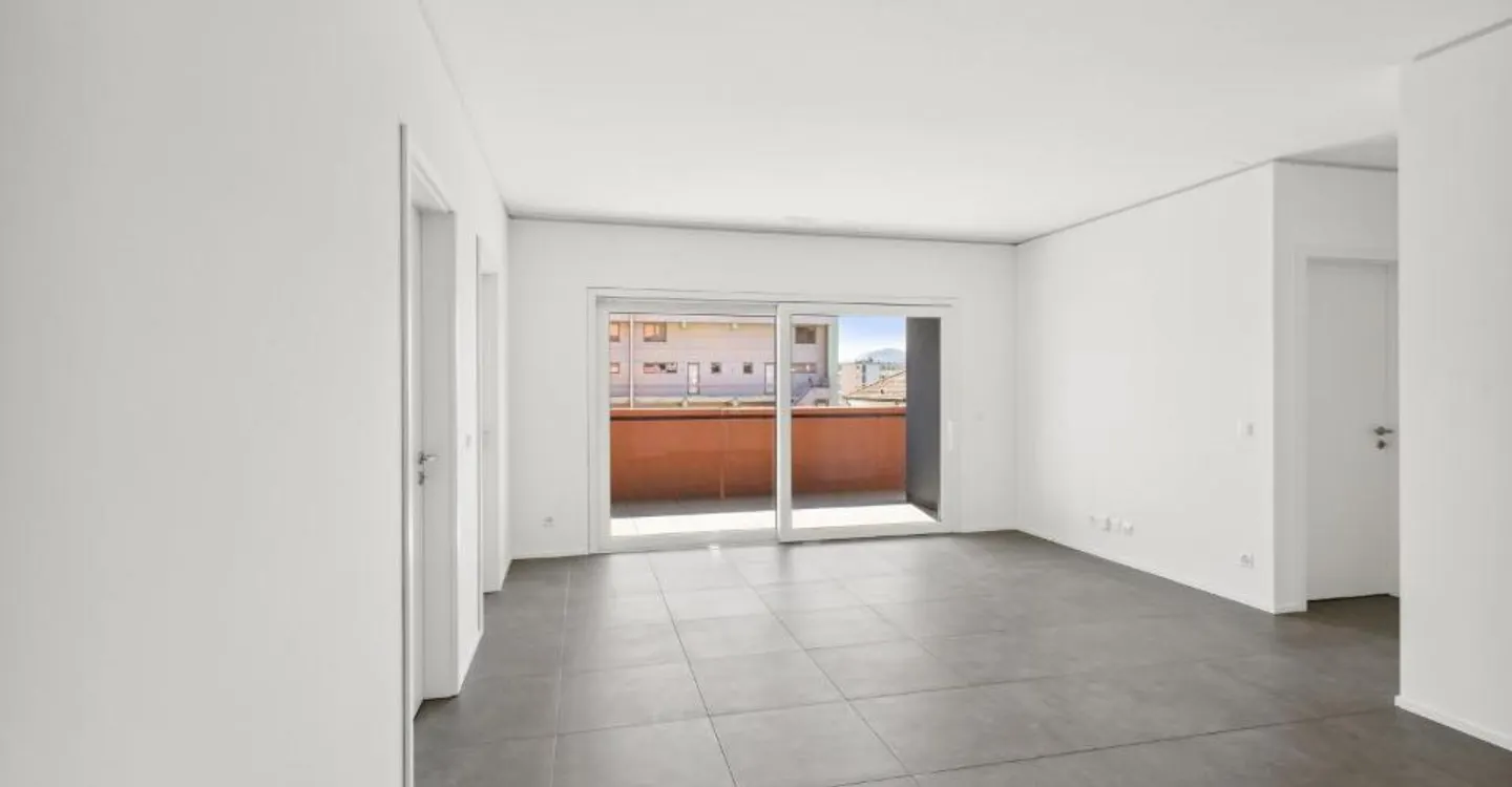 Modern and Comfortable 4.5 Room Apartment - Photo 3 of 10