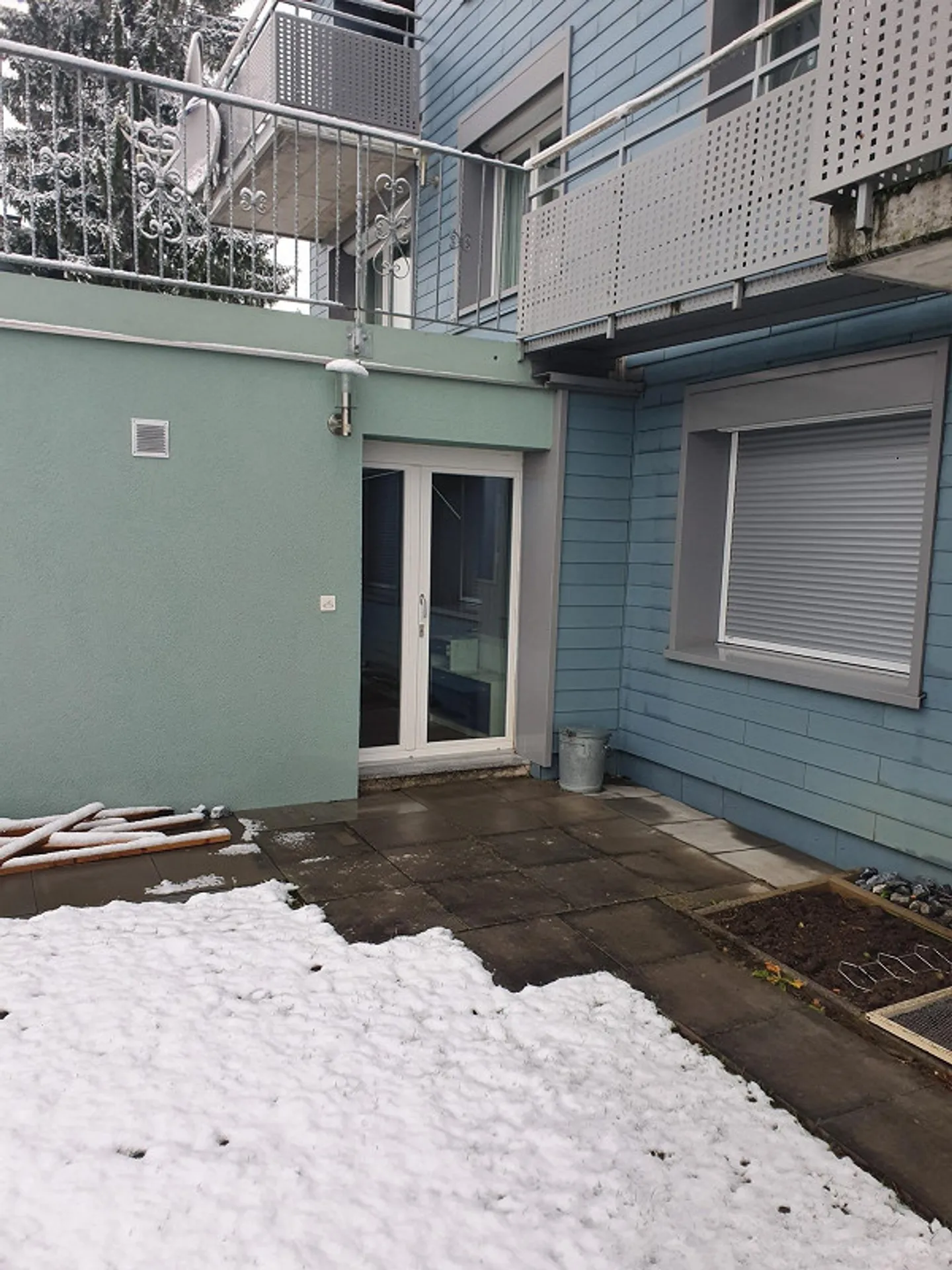 Furnished Studio with Garden Seating Area - Photo 5 of 5