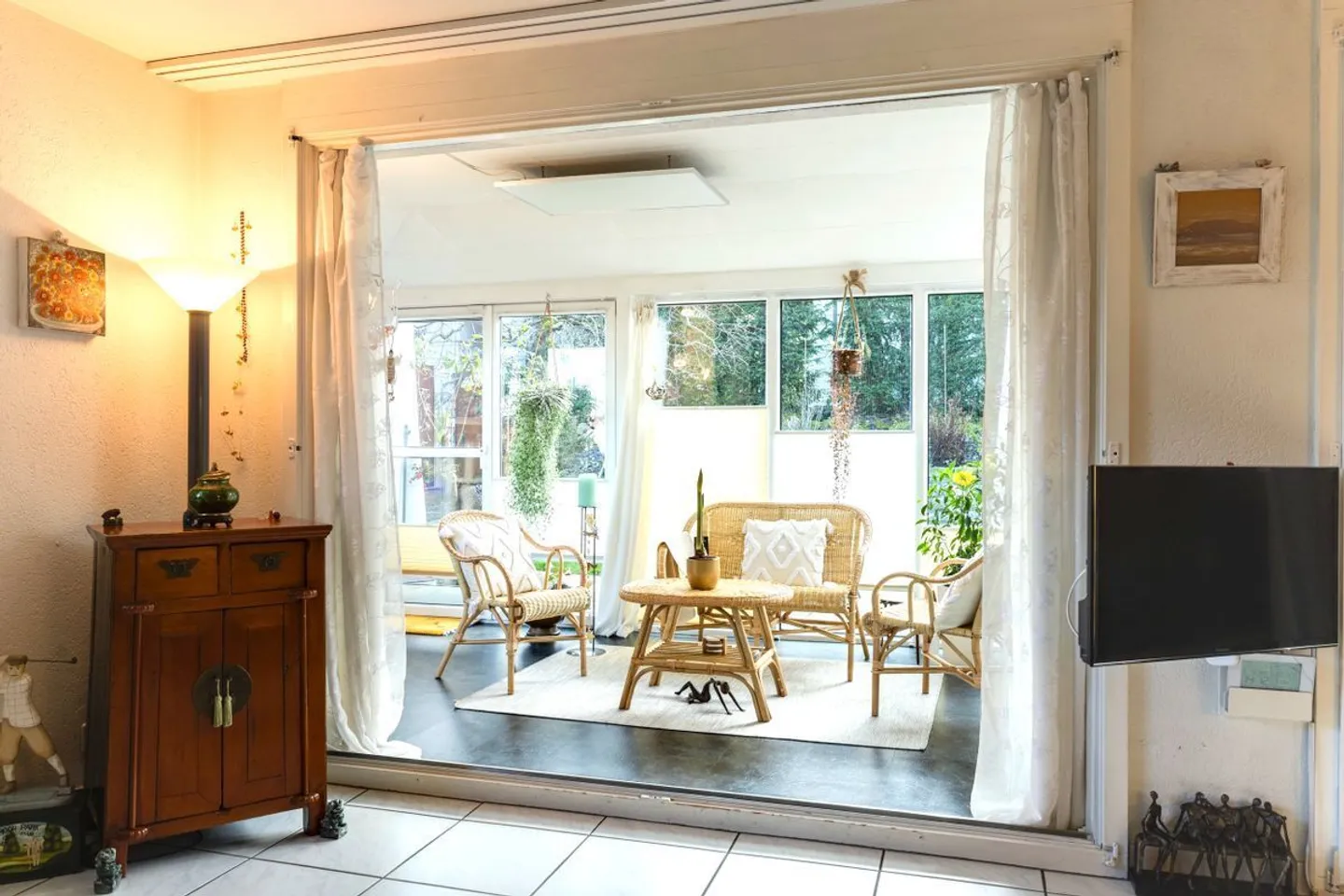 Charming Semi-Detached House - Photo 7 of 12