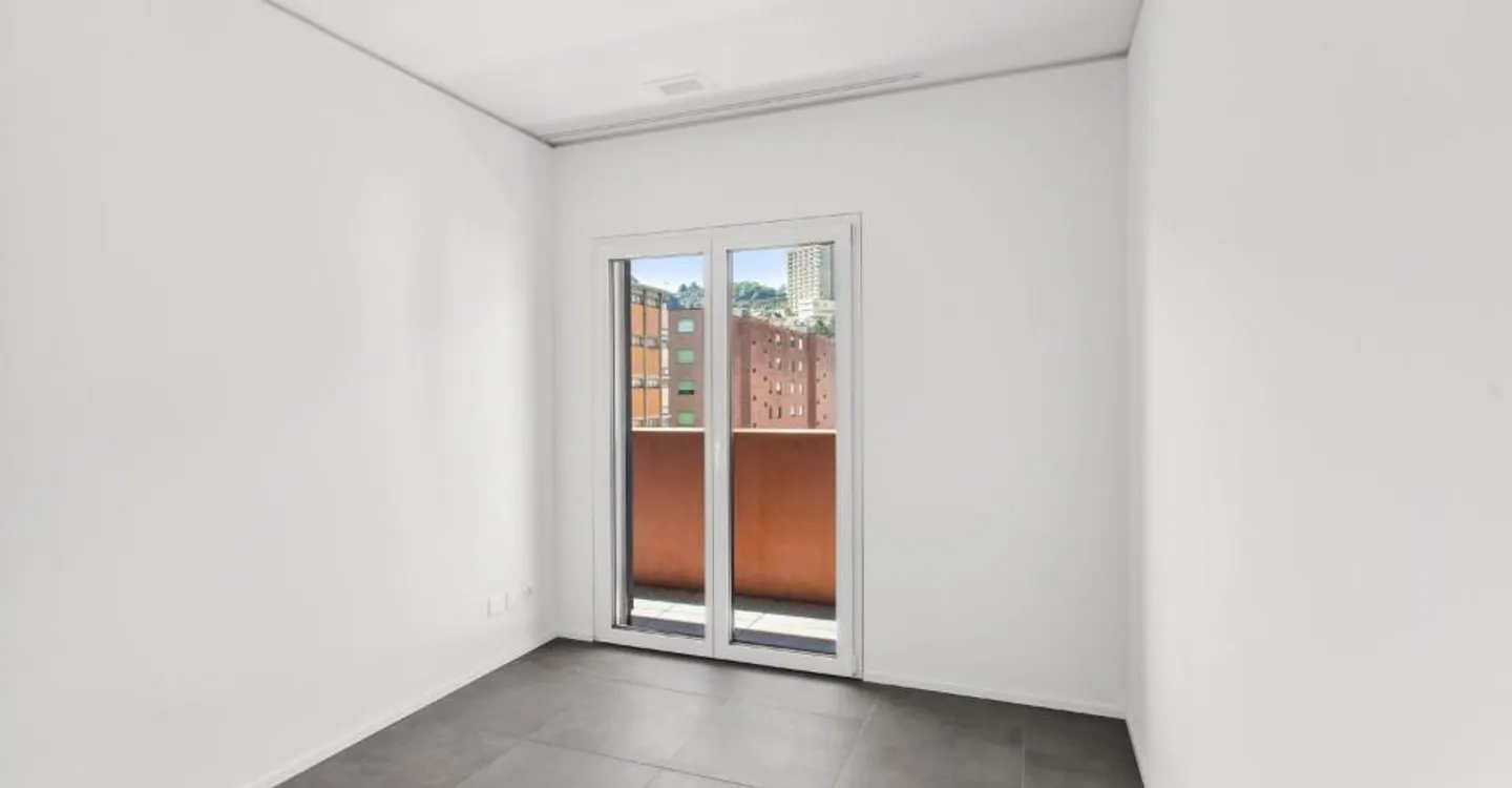 Modern and Comfortable 4.5 Room Apartment - Photo 8 of 10