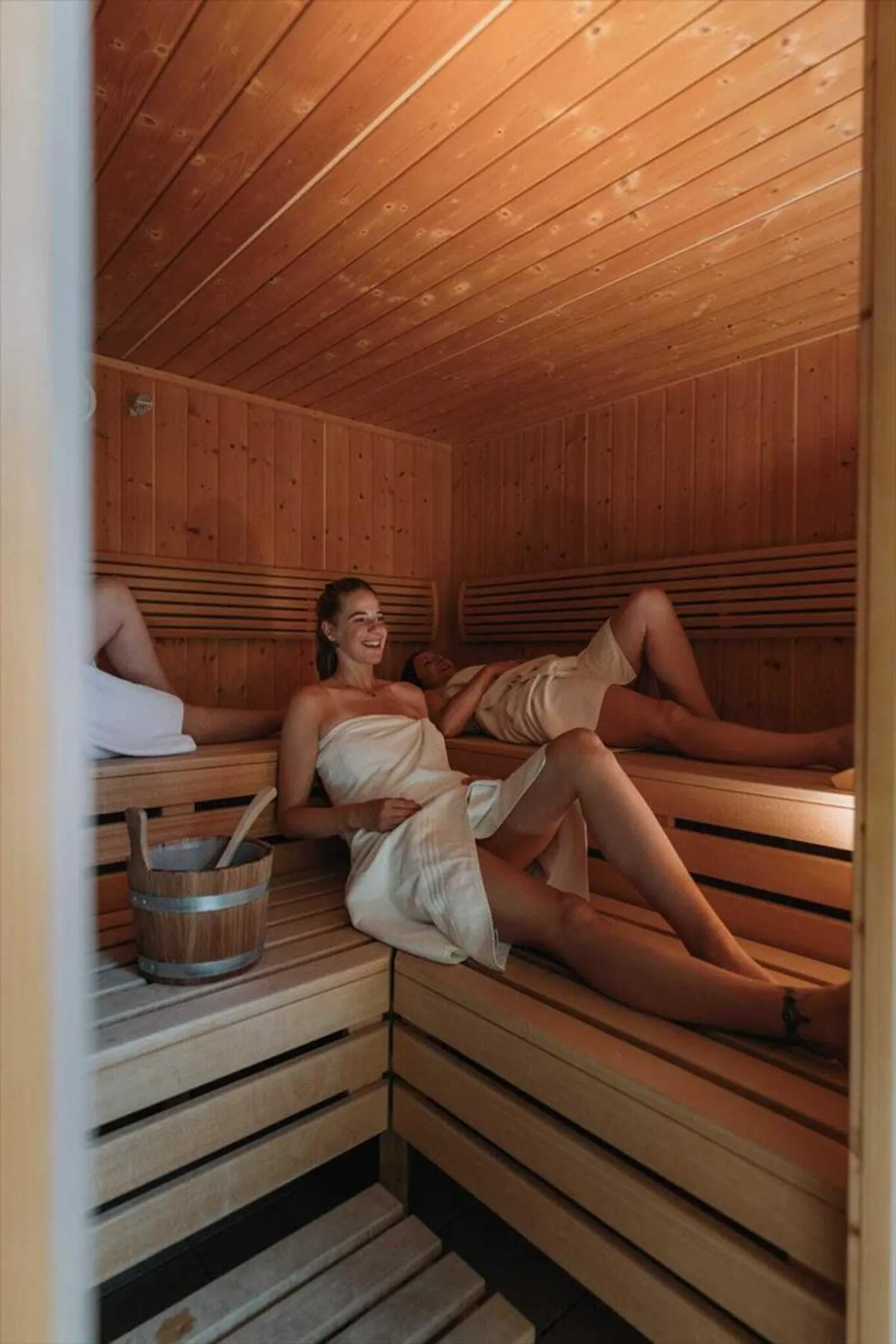 Restaurant 10 pieces - Photo 5 of 13