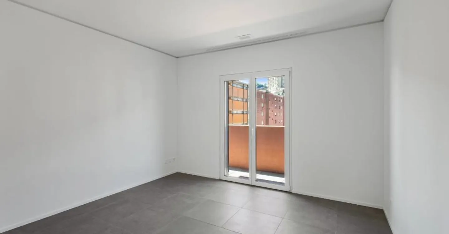 Modern and Comfortable 4.5 Room Apartment - Photo 9 of 10