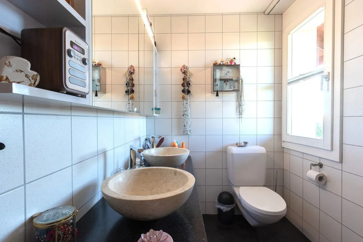 Charming Semi-Detached House - Photo 10 of 12