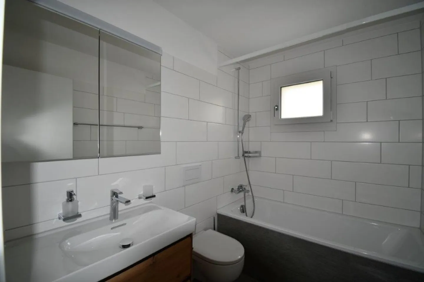 Appartement 5.5 pièces rénové de haute qualité et attrayant (maisonette), dans - Photo 16 sur 30