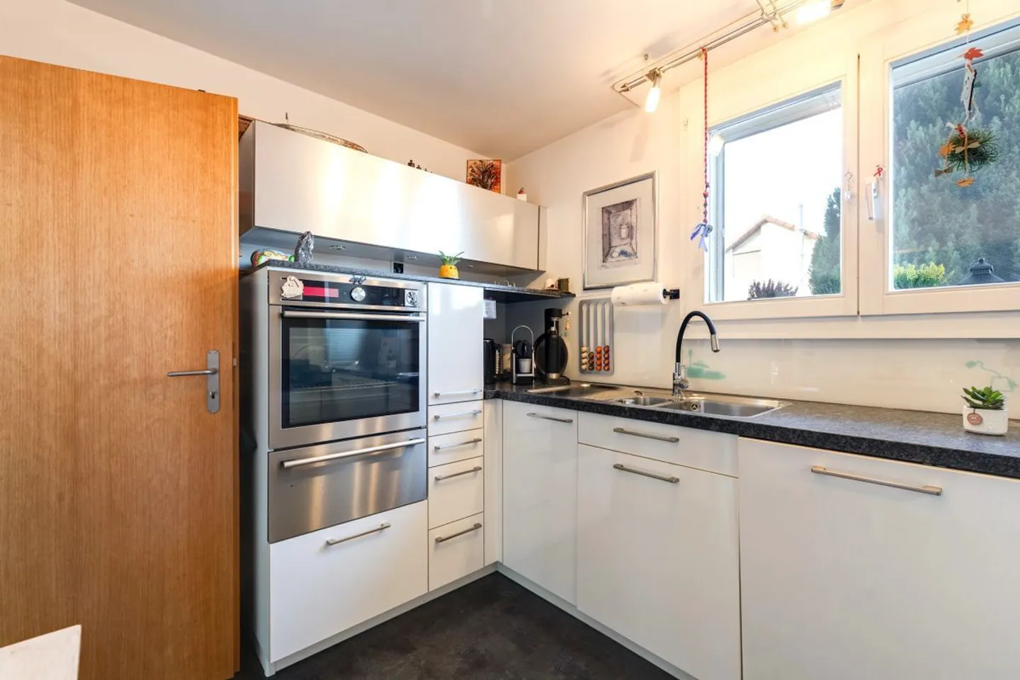 Charming Semi-Detached House - Photo 12 of 12