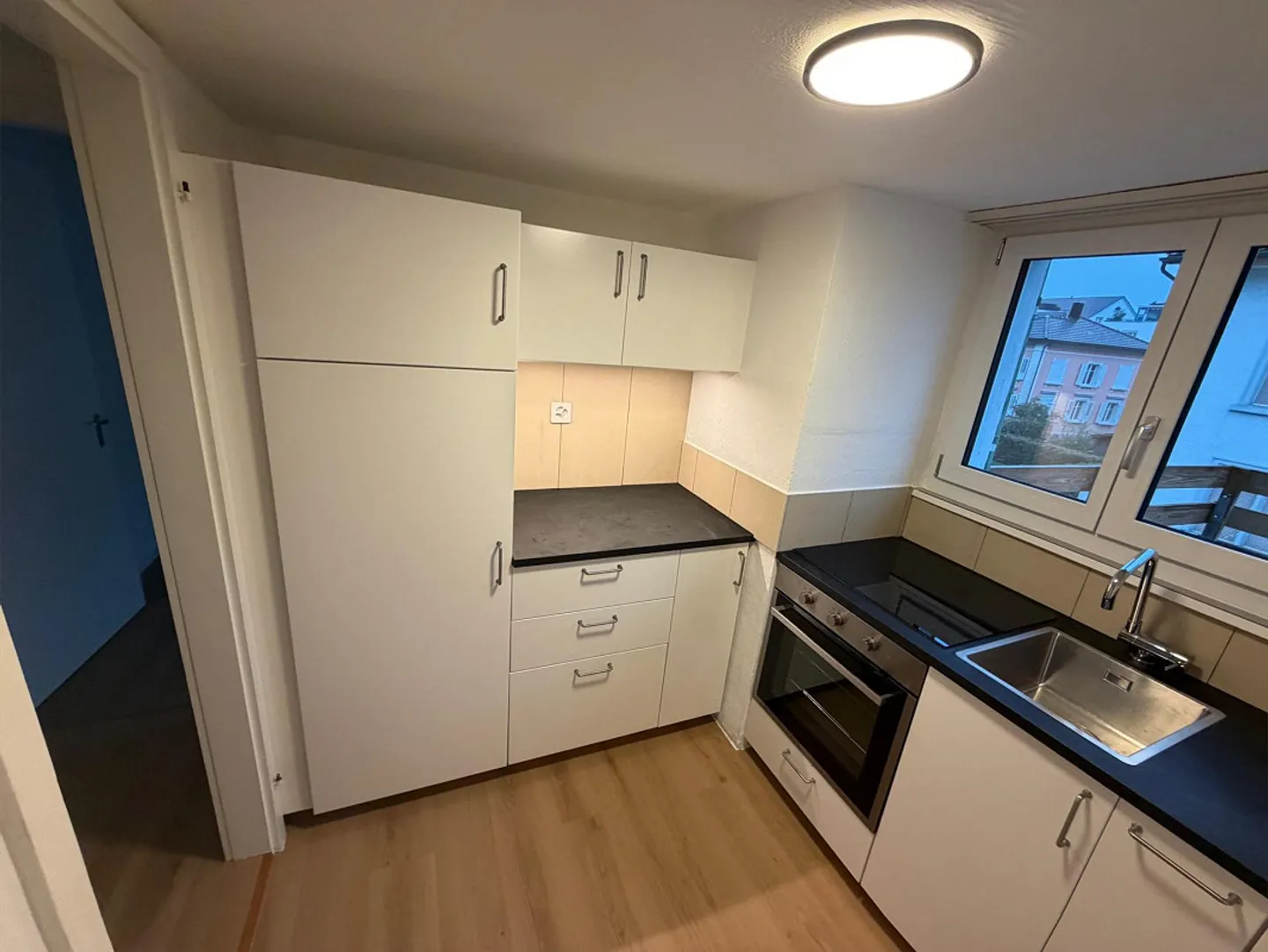 newly renovated 3-room apartment (including parking space) - Photo 2 of 11