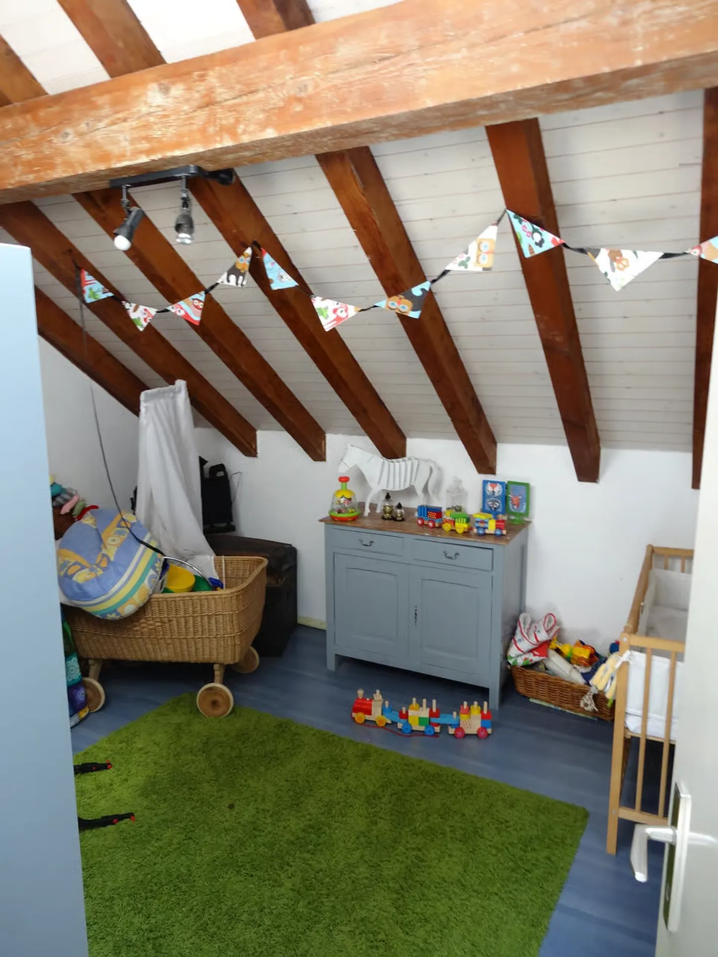 Rue des Saars 131, Neuchâtel - Appartement indépendant de 4pces au 1er étage - Photo 2 sur 5