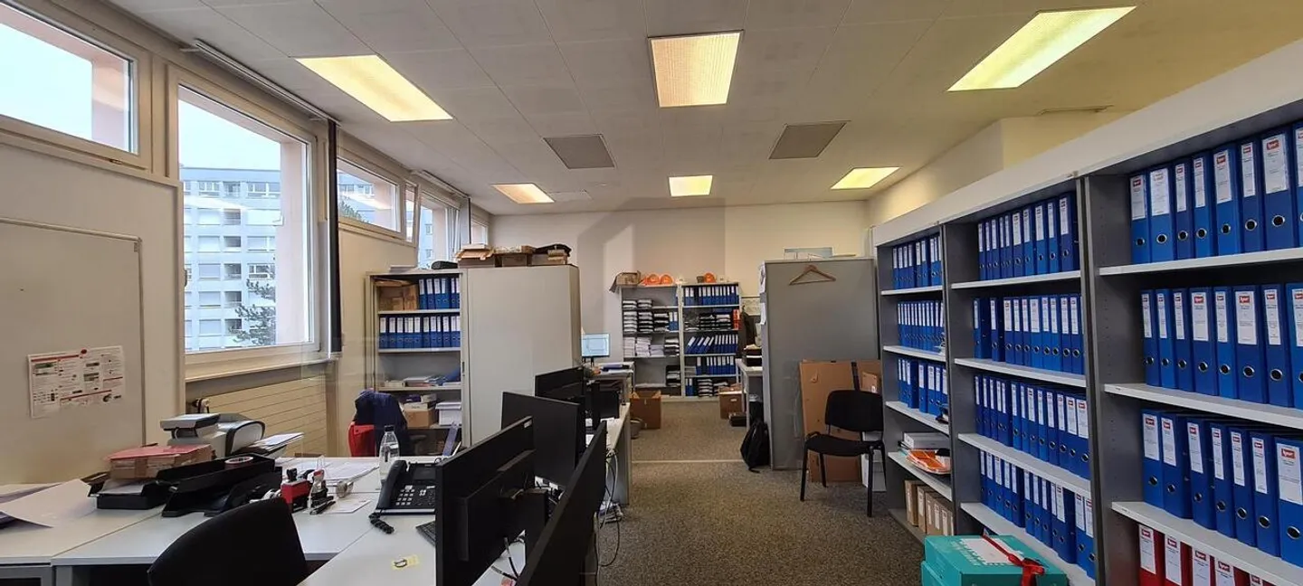 Espace de Bureau Spacieux à Delémont - Photo 3 sur 5