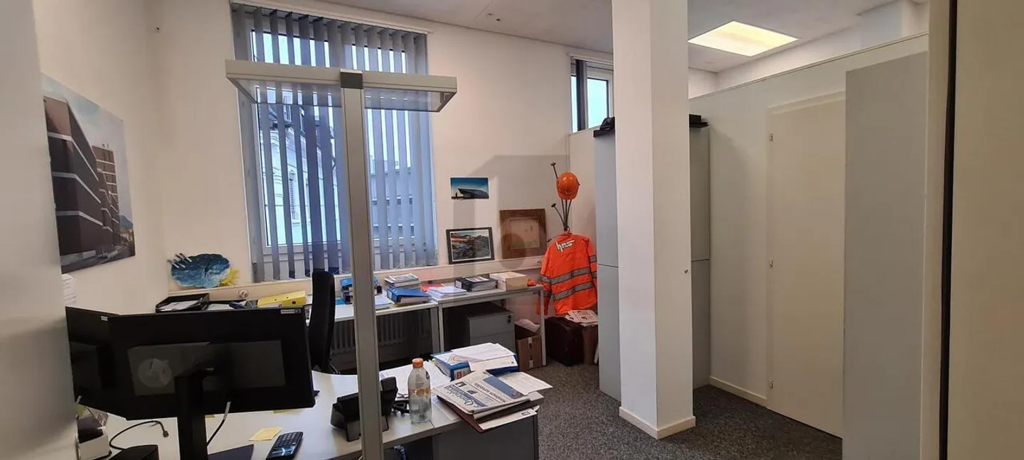 Espace de Bureau Spacieux à Delémont - Photo 4 sur 5