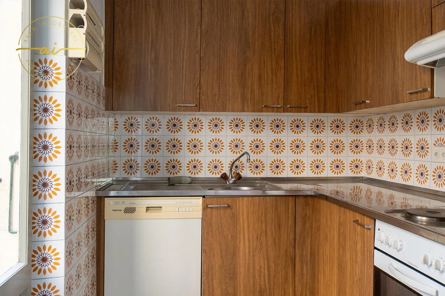 Geräumiges Haus mit Gewerberaum - Foto 8 von 13