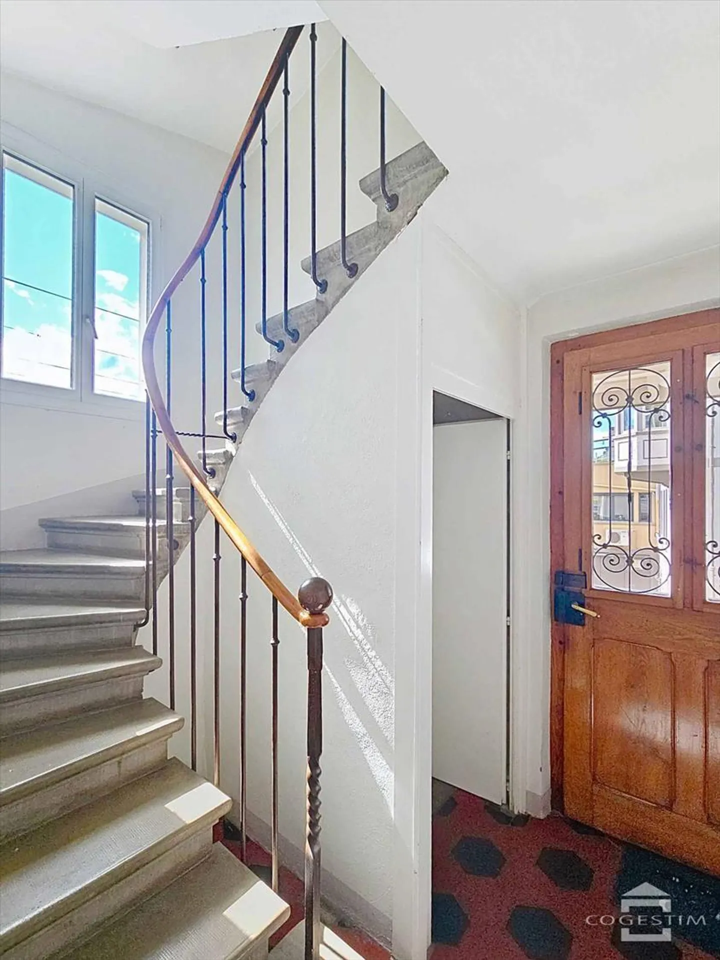 Immeuble mixte - Photo 2 sur 6