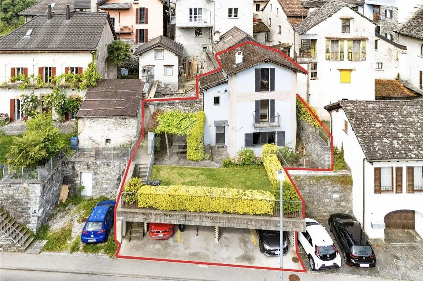 Haus mit Garten und 4 Parkplätzen - Foto 3 von 13