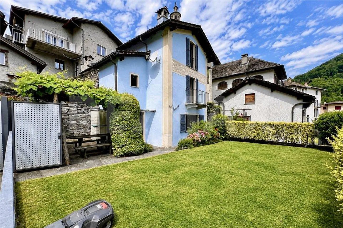 Haus mit Garten und 4 Parkplätzen - Foto 5 von 13