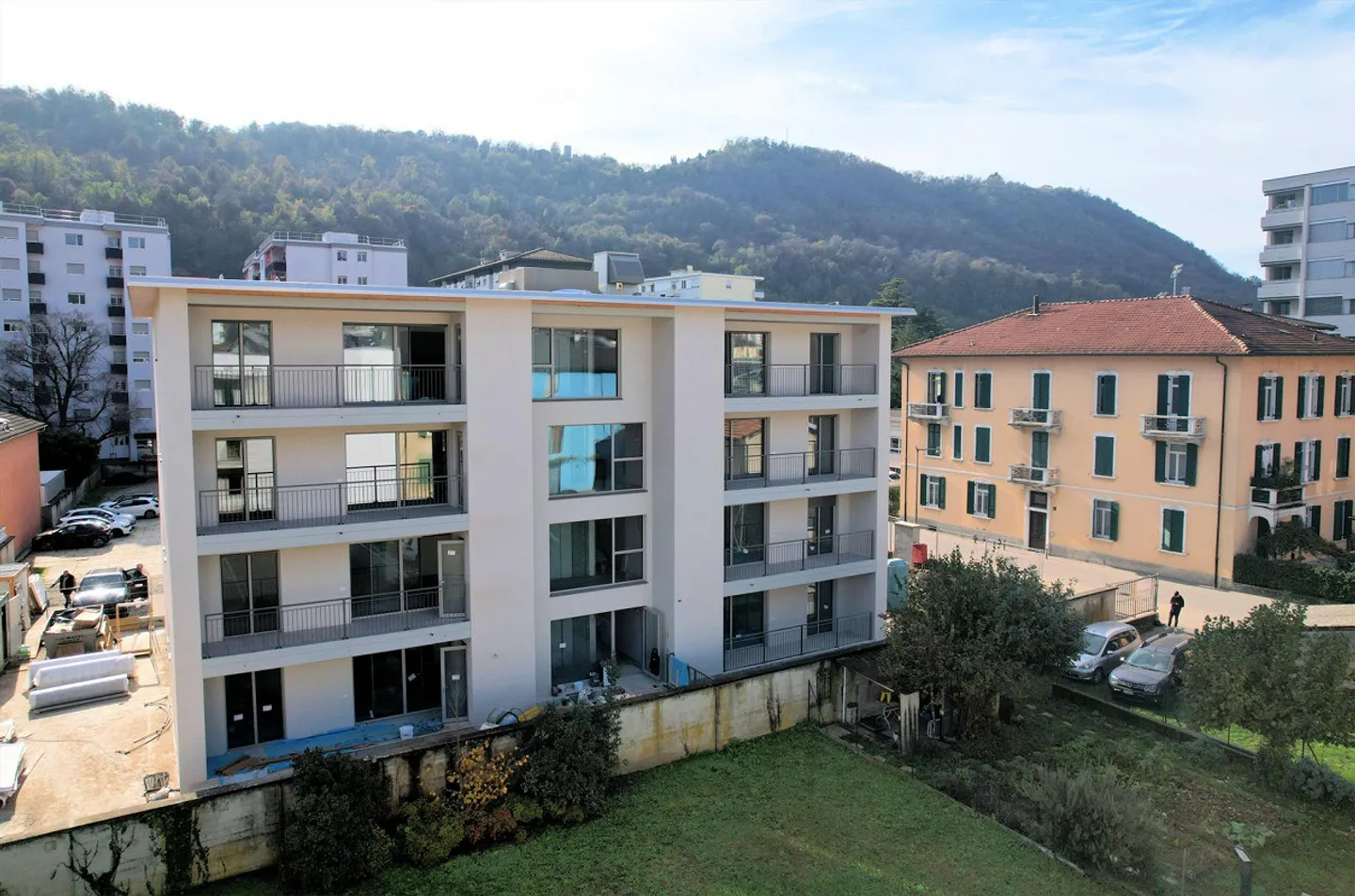 New apartment in a convenient and strategic area - Photo 3 of 14