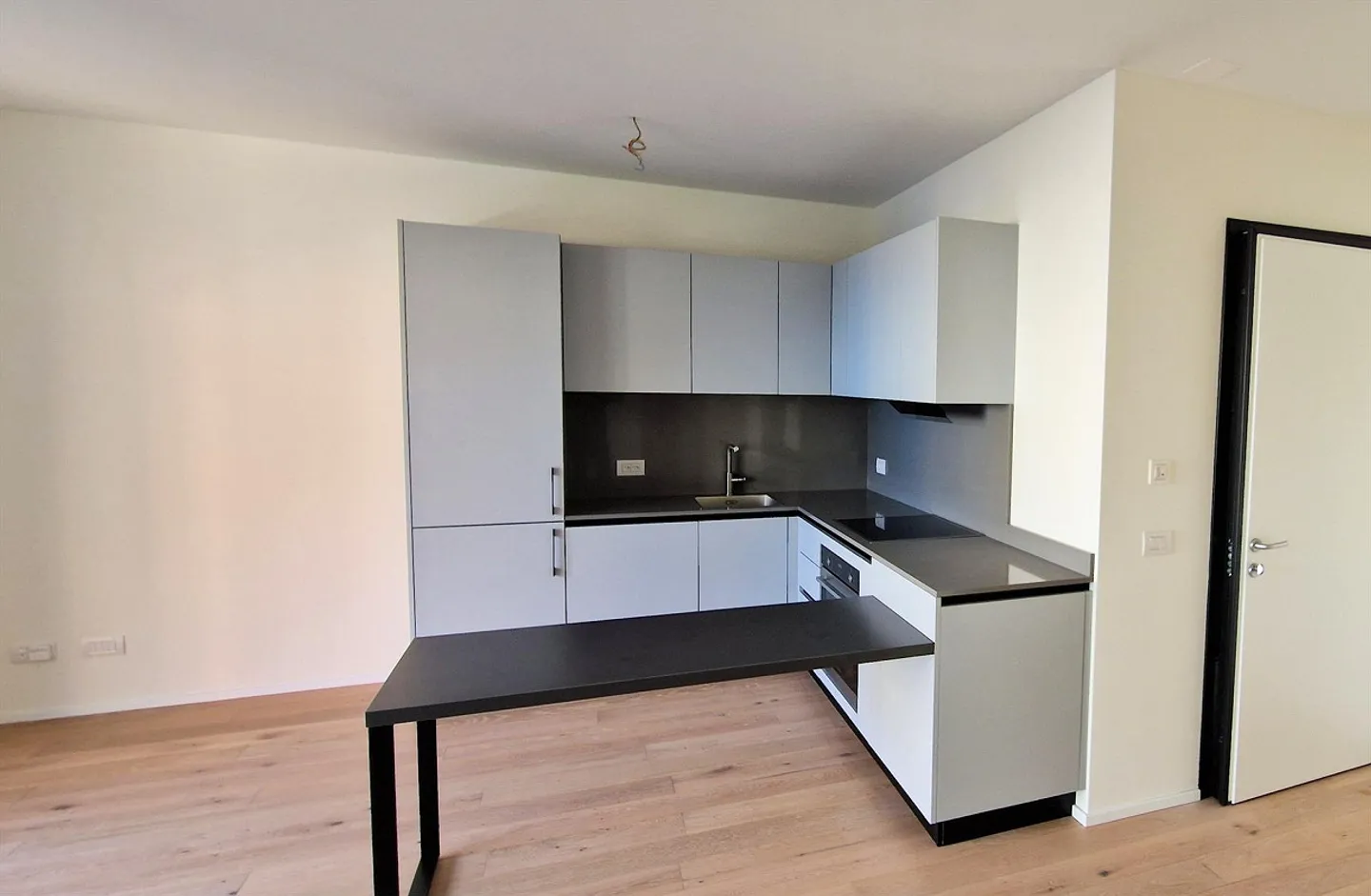New apartment in a convenient and strategic area - Photo 8 of 14
