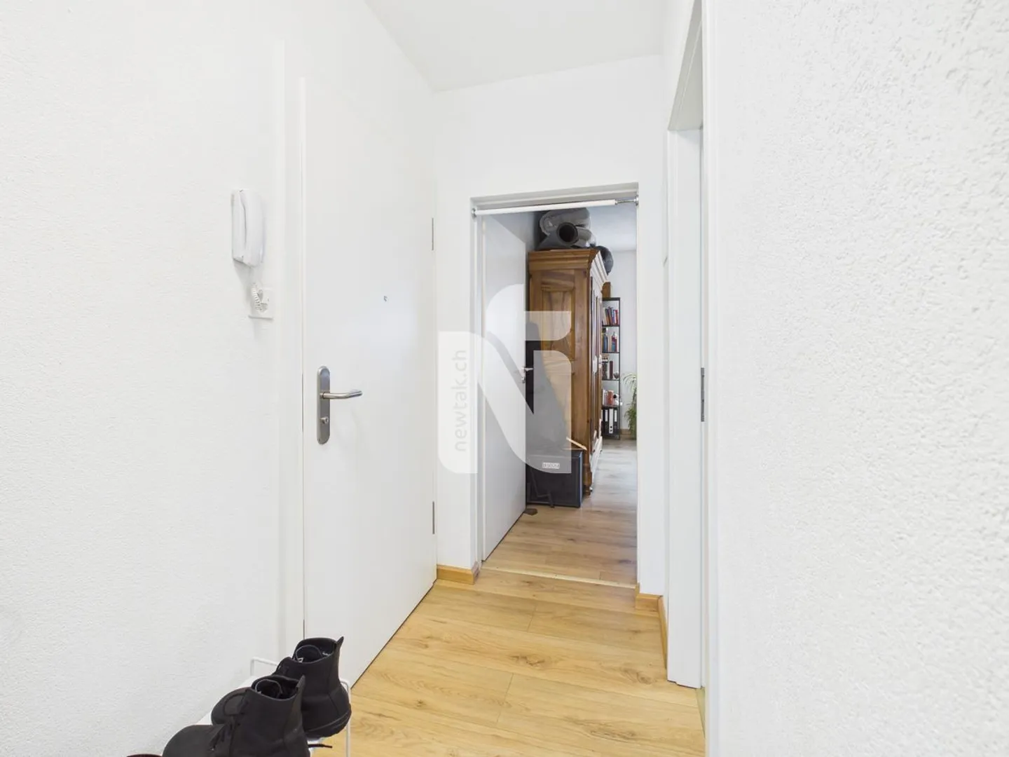 Appartamento luminoso 2.5 locali - Foto 2 di 9