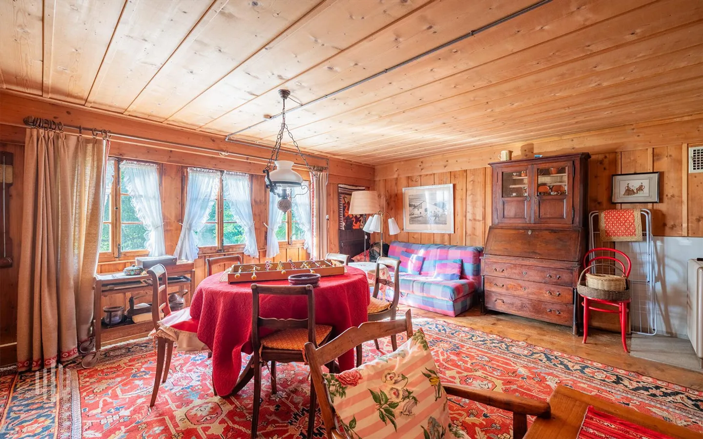 ImmoWyss - Grande riserva fondiaria con chalet rustico e vista sul Niesen - Foto 6 di 8