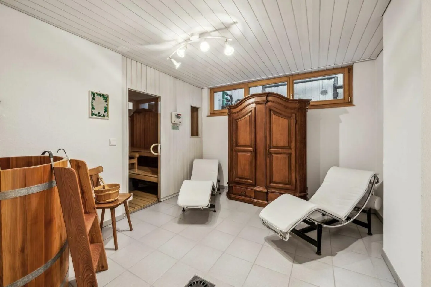 Villa de campagne exclusive avec garage souterrain, maison de fête, maison de jardin et vastes terrains directement sur la rivière Thur - Photo 11 sur 13