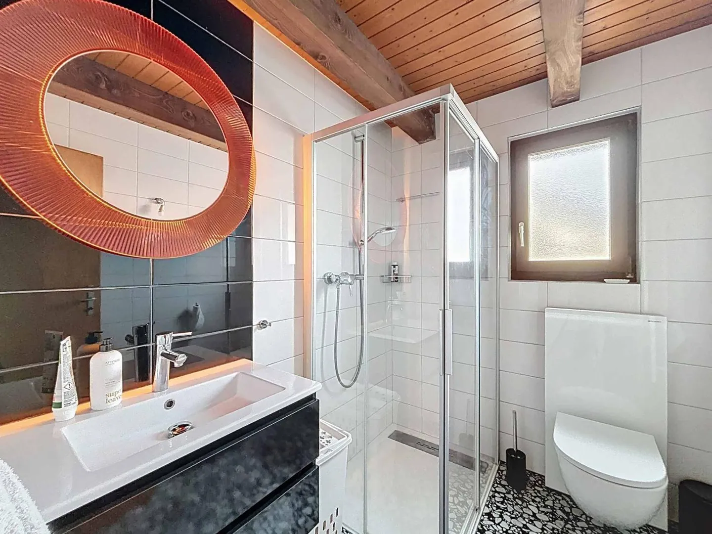 Villa Charmante avec Piscine - Photo 5 sur 13