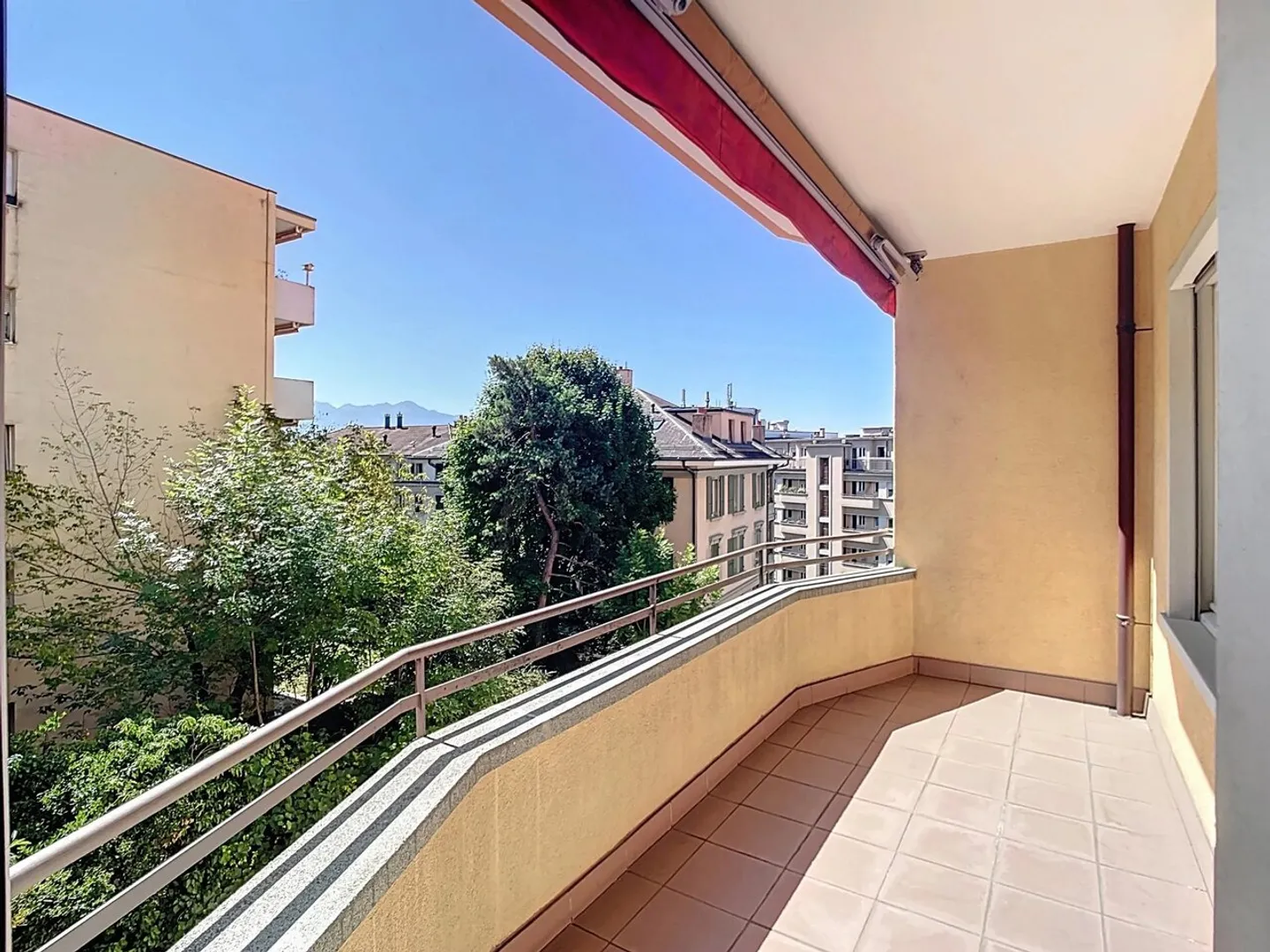 Appartement de 4,5 pièces au coeur de Lausanne - Photo 3 sur 12