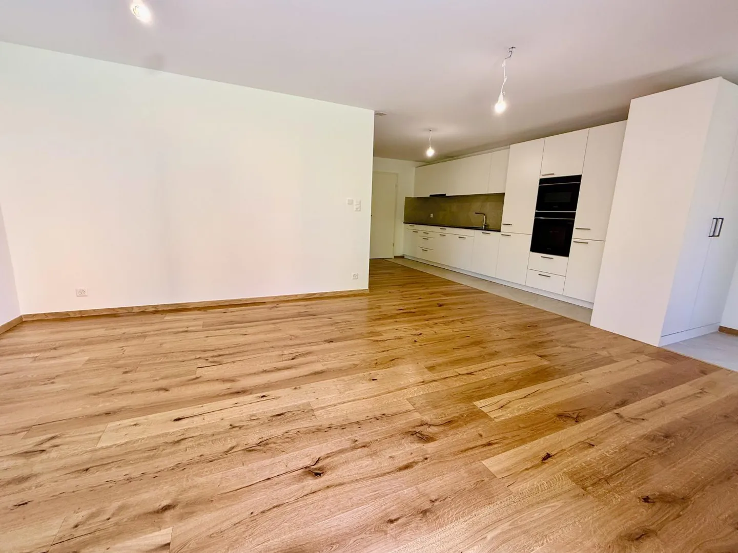 Appartement moderne avec jardin - Photo 8 sur 16