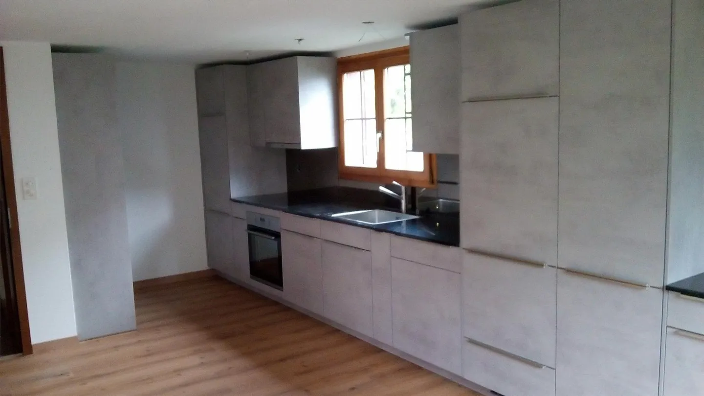Freshly renovated 5.5 room apartment - Photo 4 of 9