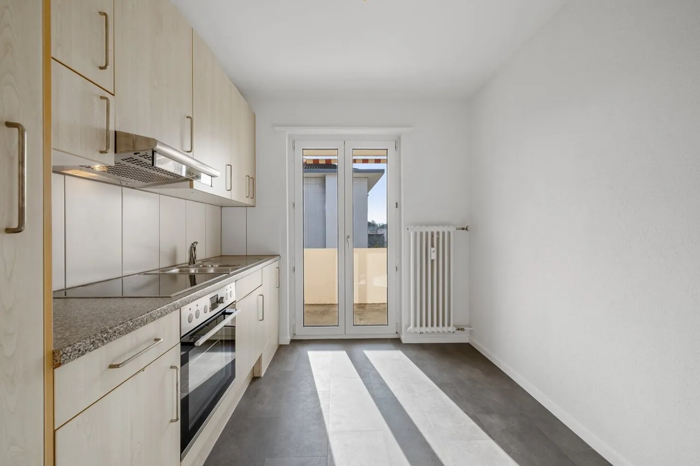 RENT WITHOUT DEPOSIT - Live where life pulsates - Photo 3 of 8