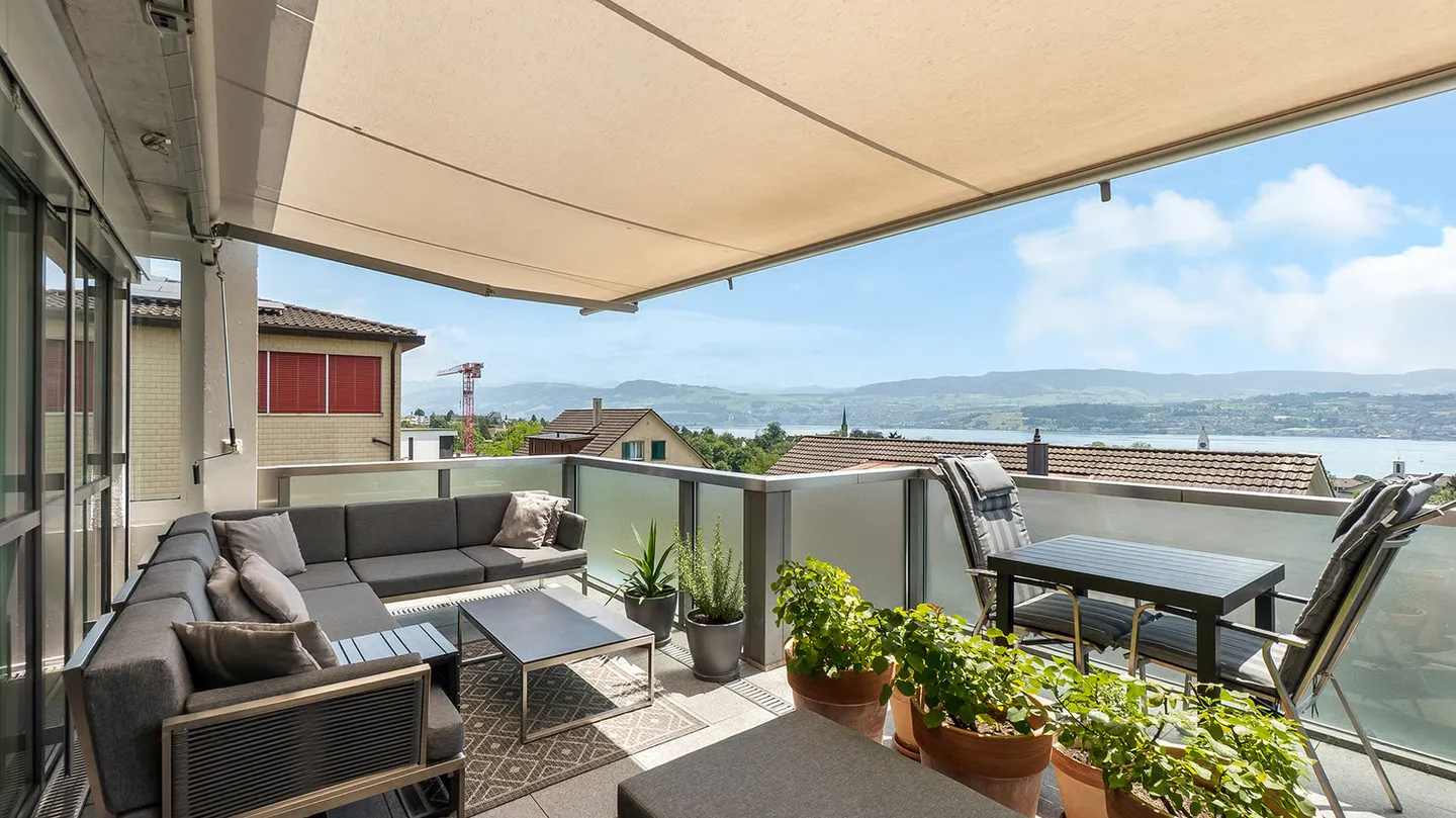 Modernes Penthouse mit Seesicht - Foto 1 von 9