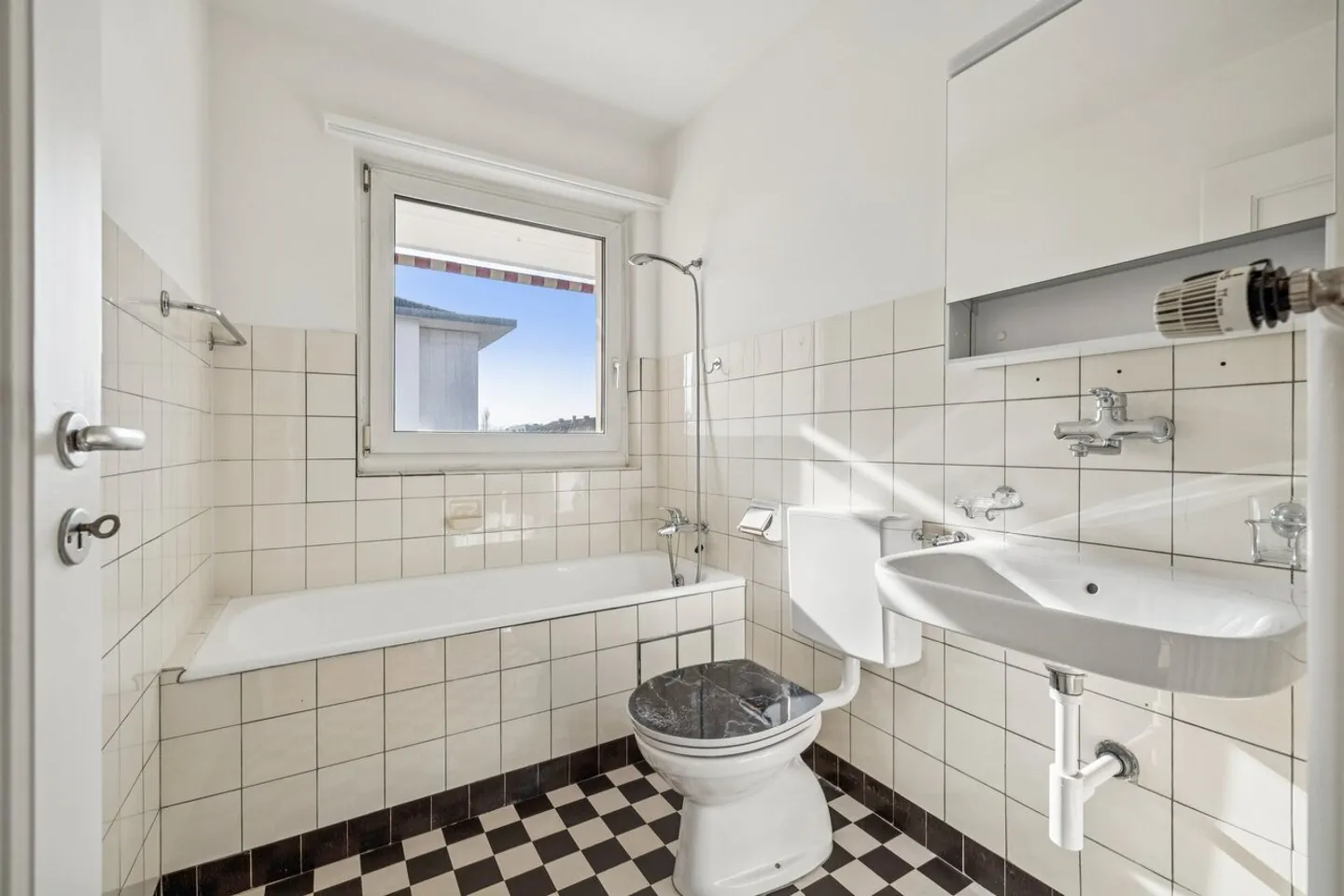 RENT WITHOUT DEPOSIT - Live where life pulsates - Photo 8 of 8