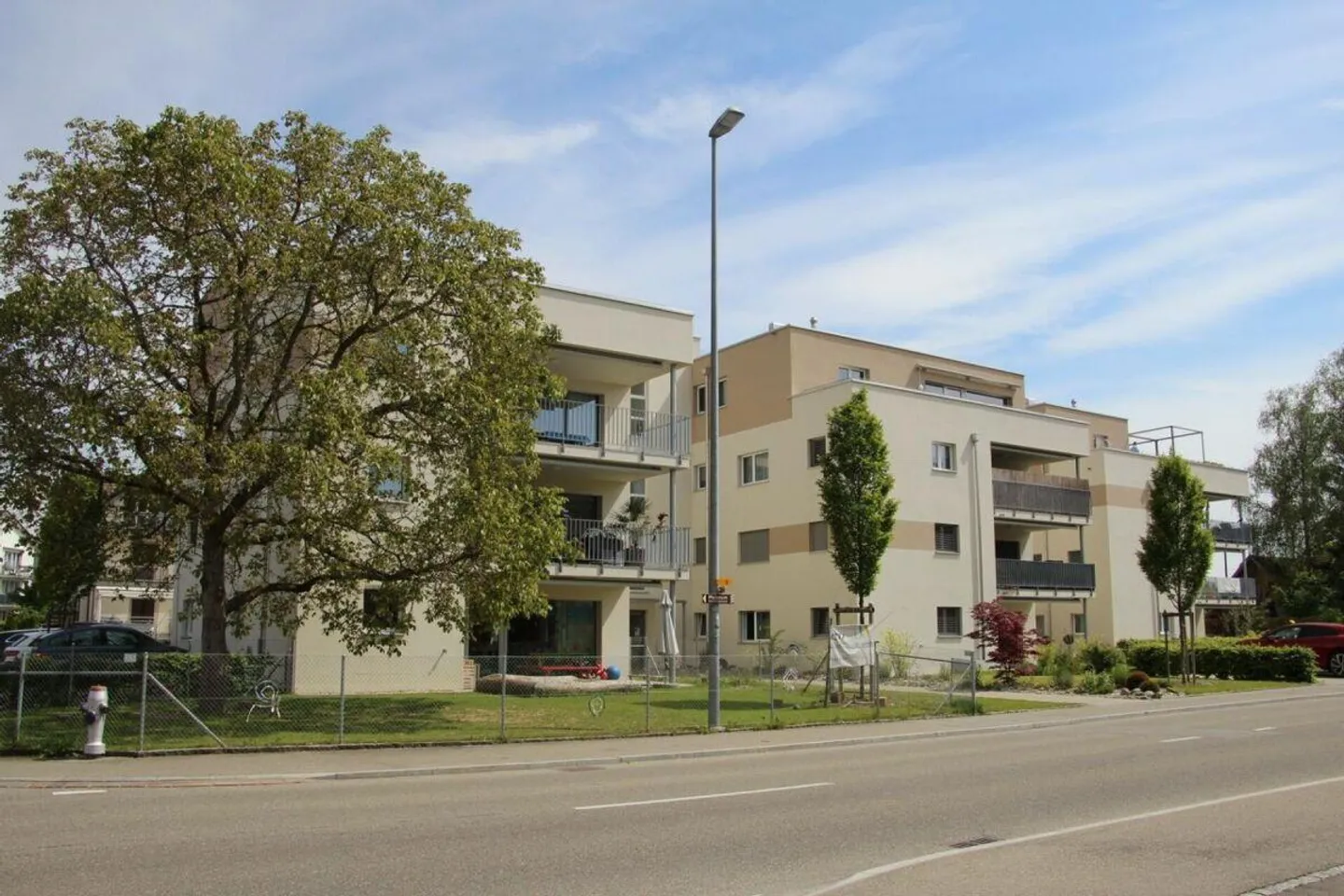 Moderne 4.5-Zimmer-Wohnung zu vermieten! - Foto 2 von 11