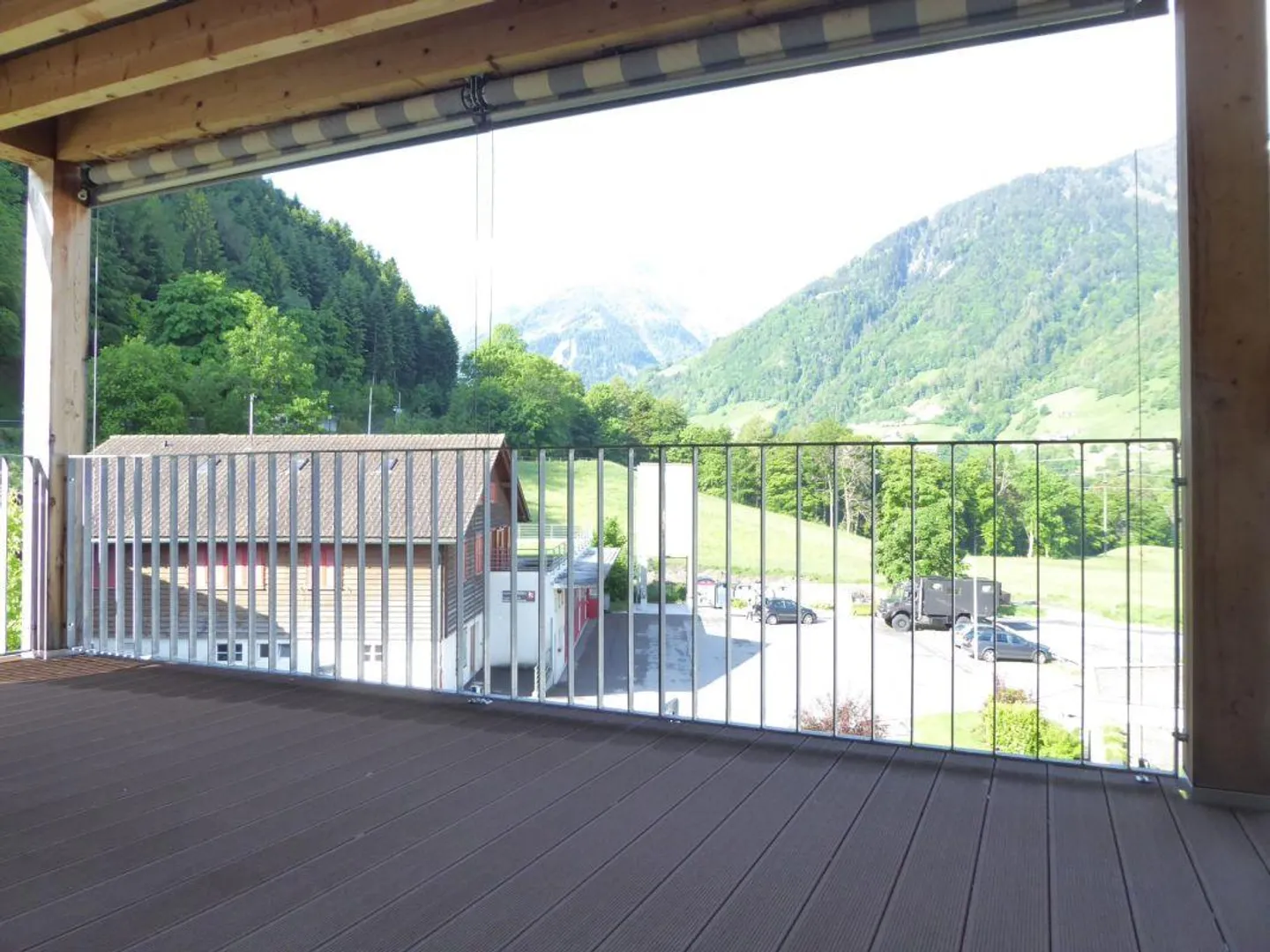 Appartement moderne 3 1/2 pièces avec grand balcon - Photo 4 sur 15