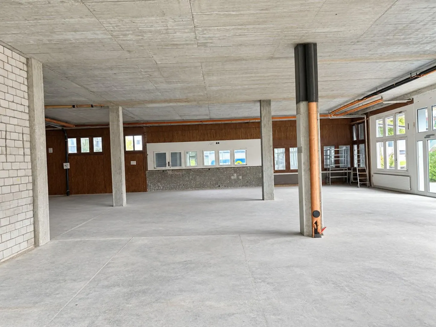 Espace commercial attrayant au rez-de-chaussée - Pour la production, le stockage, les expositions - Photo 4 sur 5