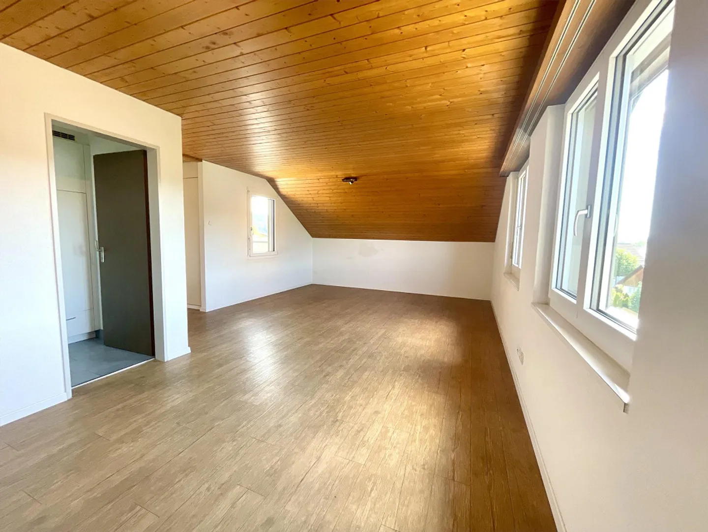 Appartamento di 2,5 stanze in una zona ricreativa - Foto 3 di 10
