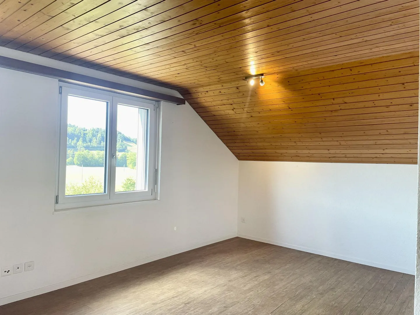 Appartamento di 2,5 stanze in una zona ricreativa - Foto 4 di 10