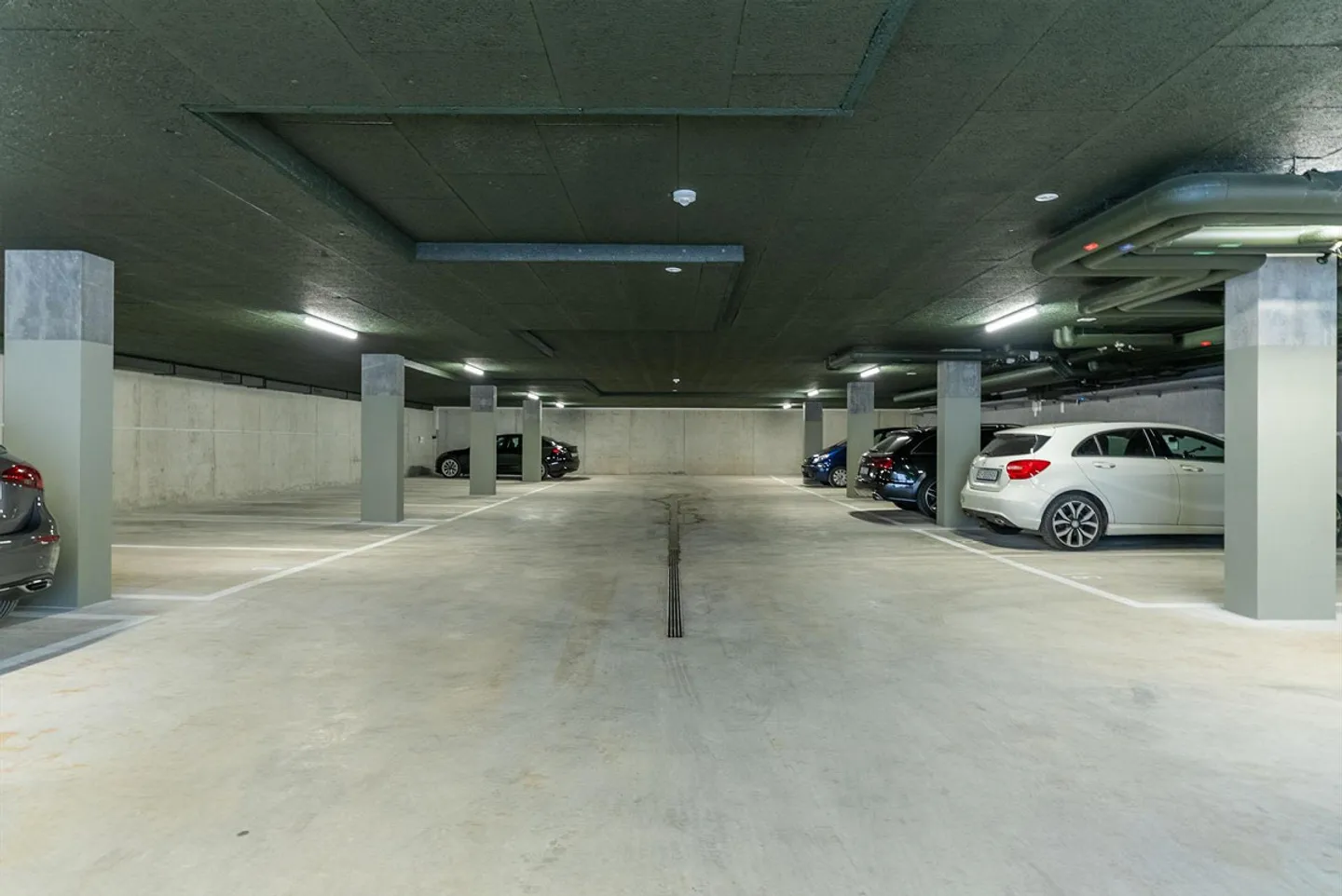 Niente più ricerca di parcheggio - posto auto sicuro nel nuovo edificio "Loomi" - Foto 3 di 3