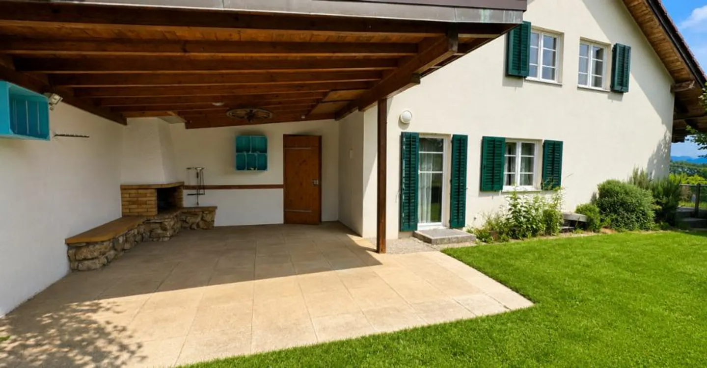 LUTRY – INDIVIDUAL VILLA WITH UNOBSTRUCTED VIEW - Photo 3 of 13