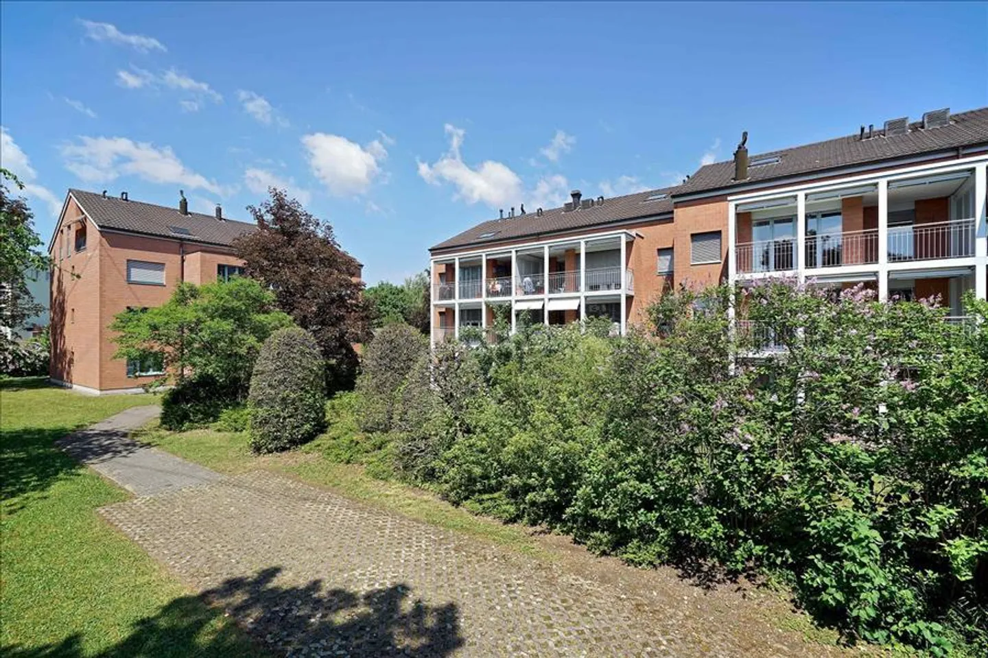 In a quiet neighborhood - Photo 1 of 6