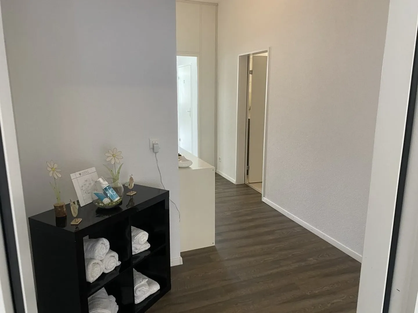 Office space for rent - Photo 7 of 10