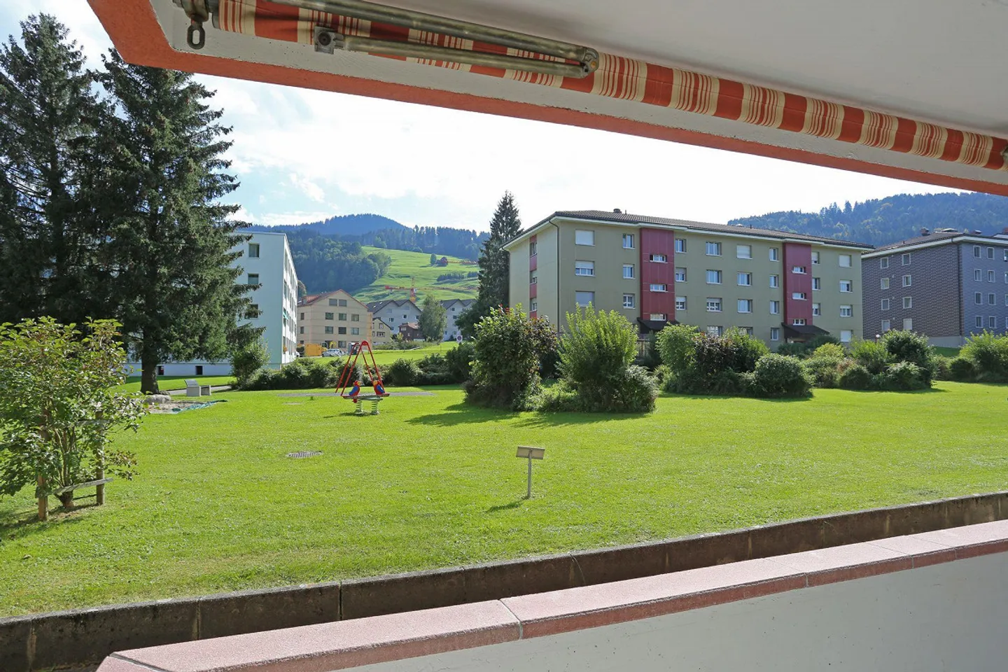 Spacious 3.5-room apartment on the ground floor - Photo 7 of 8