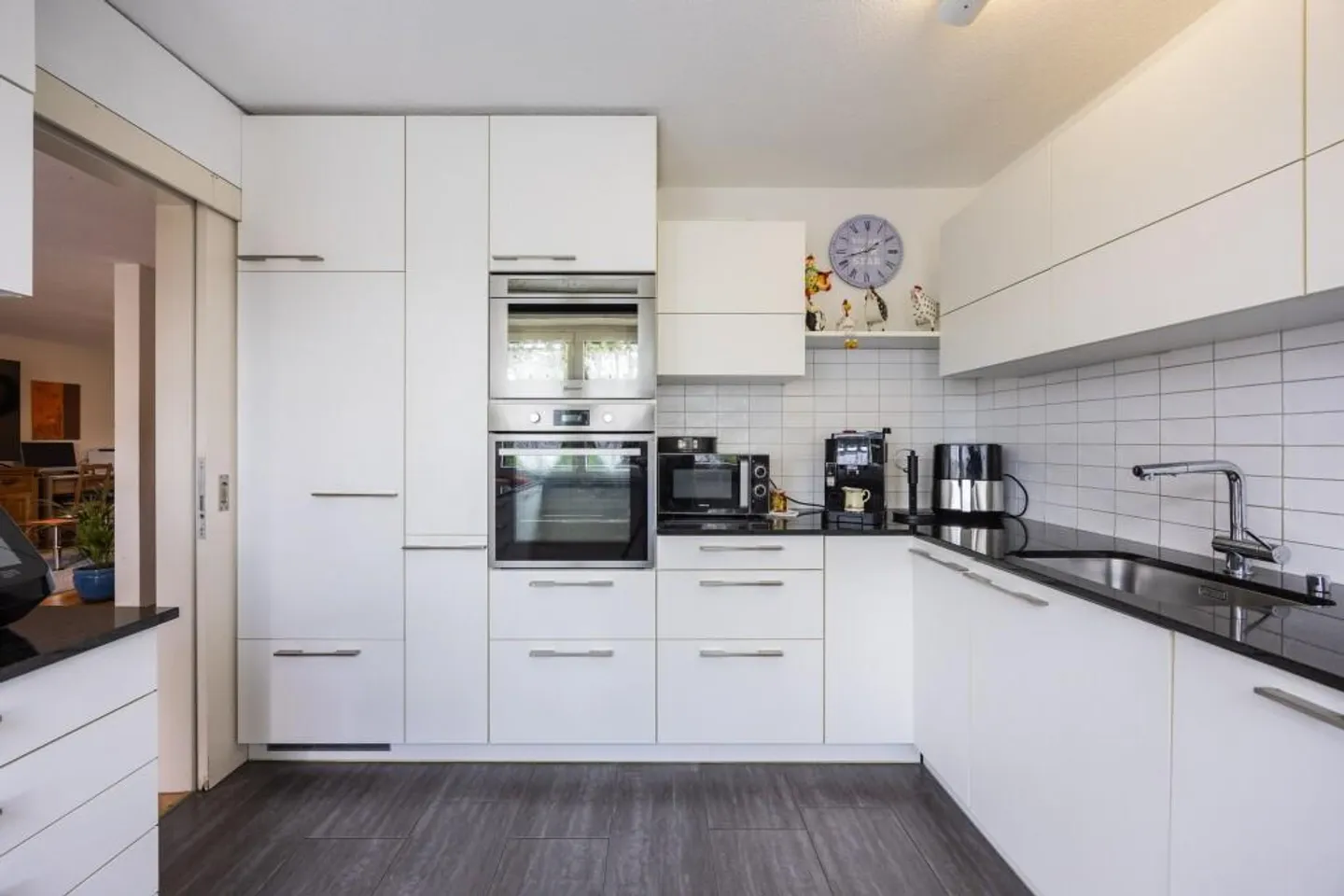 3.5-room apartment with covered balcony - Photo 4 of 12