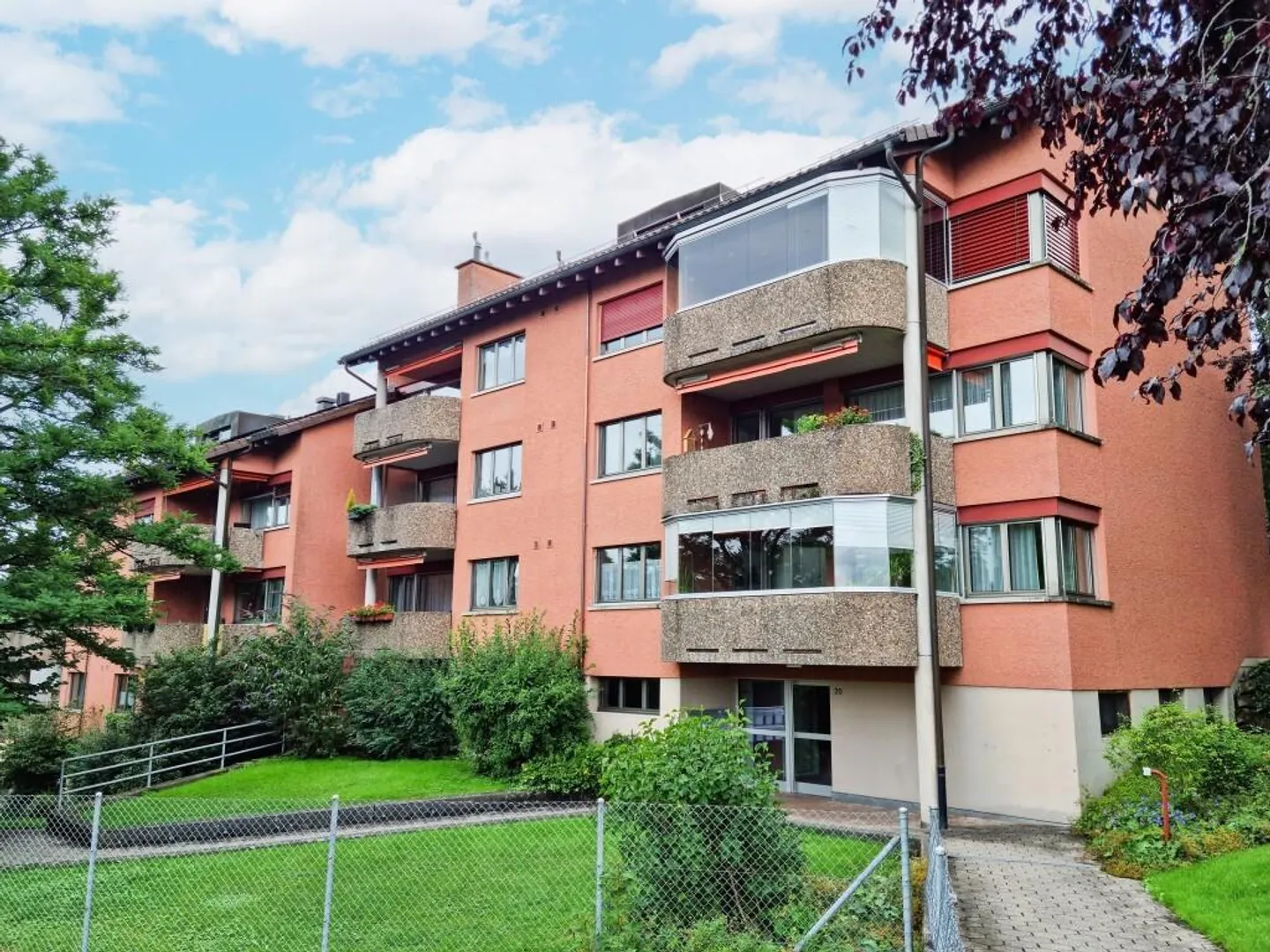 3.5-room apartment with covered balcony - Photo 1 of 12