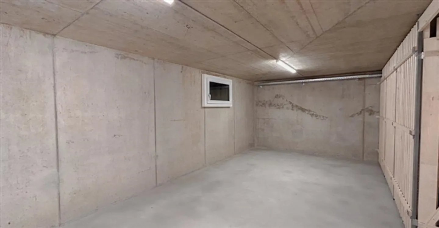 Dépôt spacieux avec appartement - Photo 10 sur 13